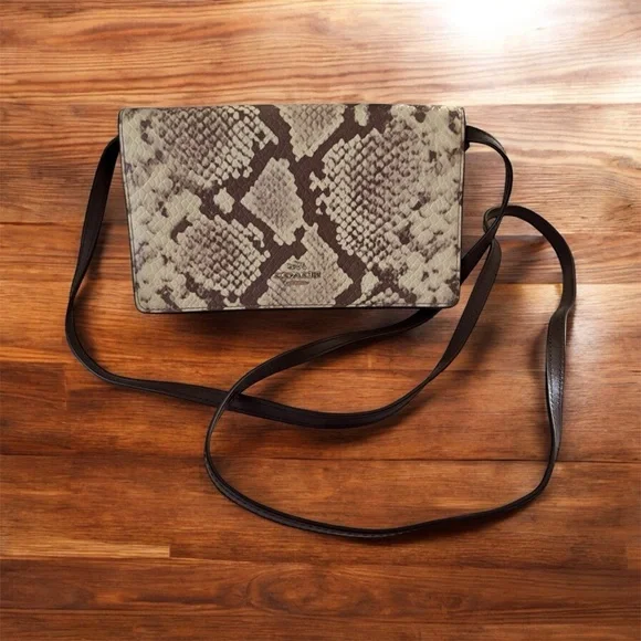 NWOT Coach Cream and Brown Snakeskin Python Embossed Leather Bag - Picture 4 of 9
